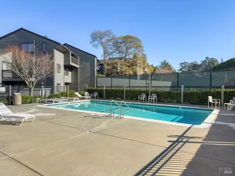 Exterior - 192 Cypress Pl, Sausalito, CA 94965 photo 14 of 19