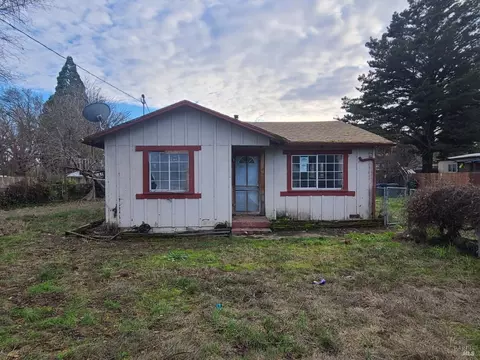 23975 Eberle St, Covelo, CA 95428