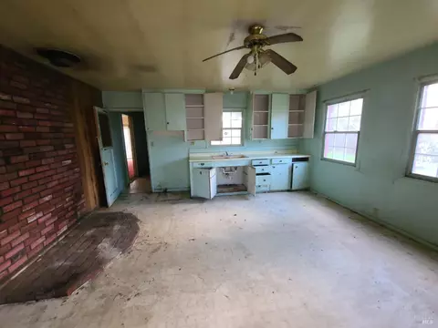 Living - 23975 Eberle St, Covelo, CA 95428 photo 1 of 2