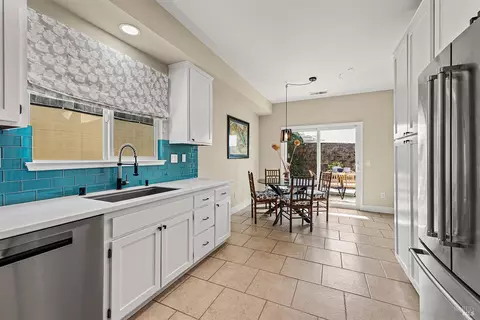 324 Moonlight Cir, Cloverdale, CA 95425 photo 7