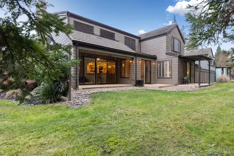 6464 Timber Springs Dr, Santa Rosa, CA 95409