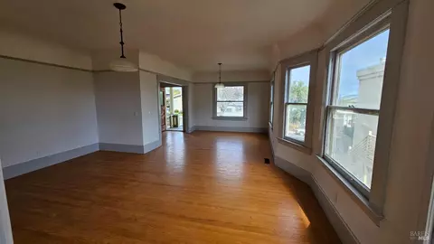 Living - 839-841 Capitol St, Vallejo, CA 94590 photo 2 of 2