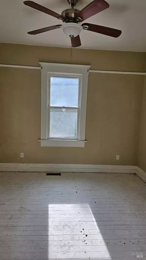 Bedroom - 839-841 Capitol St, Vallejo, CA 94590 photo 6 of 6