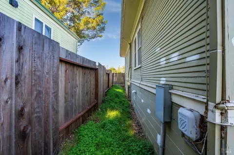 Exterior - 839-841 Capitol St, Vallejo, CA 94590 photo 30 of 50