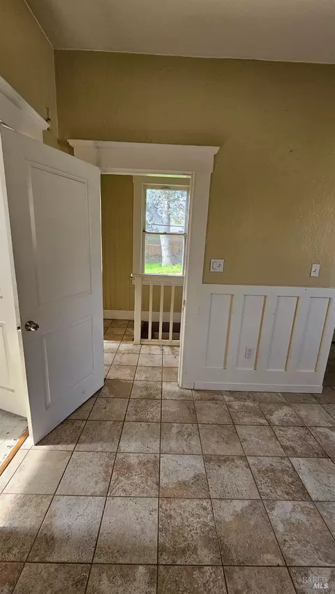 Entry Way - 839-841 Capitol St, Vallejo, CA 94590 photo 4 of 5