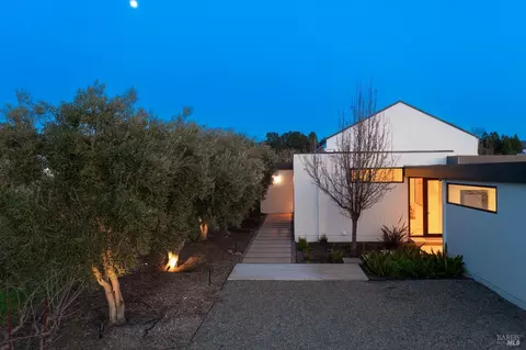 855 Grape Stone Ln, Sonoma, CA 95476 photo 2