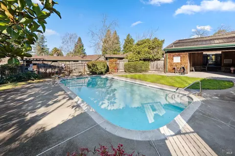 19 Pine Tree Cir, Cotati, CA 94931 photo 23