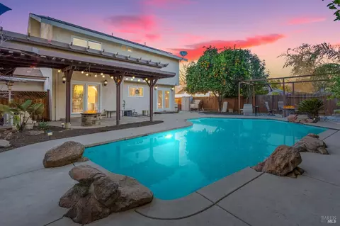 1190 Charity Ln, Dixon, CA 95620