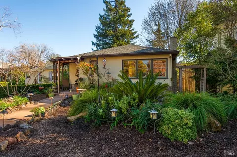 1604 Austin Way, Santa Rosa, CA 95404