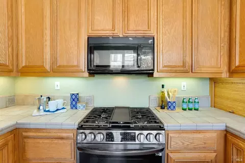 7805 Caracena Ct, Vallejo, CA 94591 photo 10