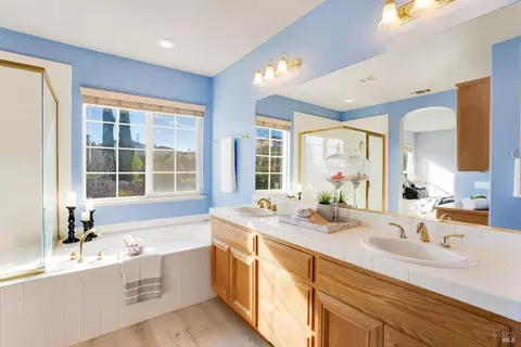 7805 Caracena Ct, Vallejo, CA 94591 photo 25