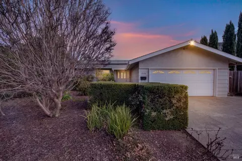 2208 Pennsylvania Ave, Fairfield, CA 94533