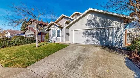 132 Elsbree Cir, Windsor, CA 95492 photo 2