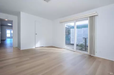 10 Fallen Leaf Dr, Novato, CA 94949 photo 17