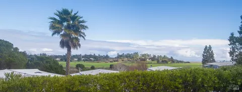 10 Fallen Leaf Dr, Novato, CA 94949 photo 4