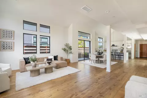 1010 Trentadue Way, Healdsburg, CA 95448