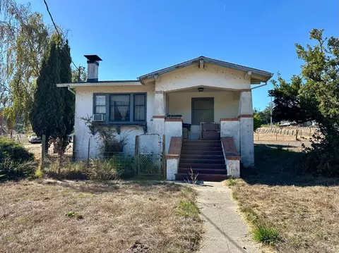 4893 Bodega Ave, Petaluma, CA 94952