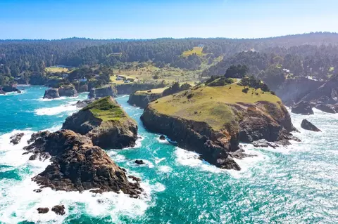 50500 W Buckhorn Cove Rd, Little River, CA 95456
