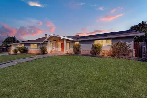 1100 Churchill Dr, Fairfield, CA 94533