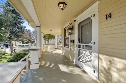 14 Kent St, Petaluma, CA 94952