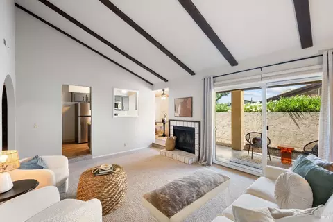 116 La Mancha Dr, Sonoma, CA 95476 photo 2
