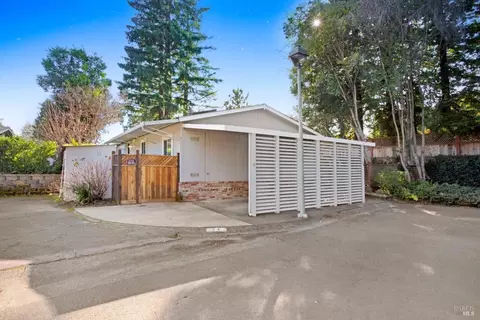 14 Del Campo Ct, Saint Helena, CA 94574