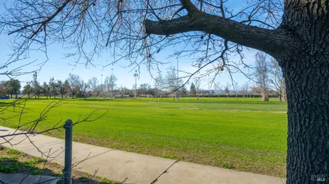 290 S 7th St, Dixon, CA 95620 photo 39