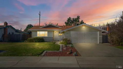 290 S 7th St, Dixon, CA 95620 photo 3