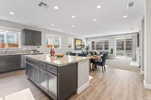 5260 Valerian Dr, Fairfield, CA 94534