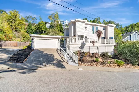 42 Convent Ct, San Rafael, CA 94901