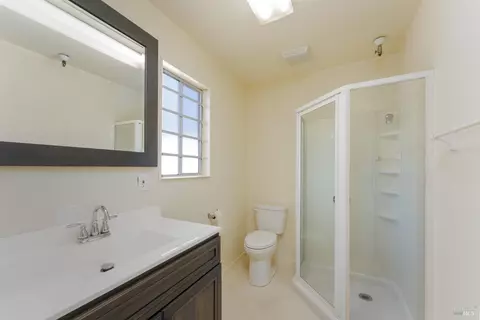 Bath - 218 Mason St, Ukiah, CA 95482 photo 1 of 1