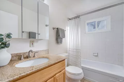 527 E K St, Benicia, CA 94510 photo 19