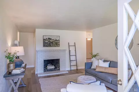 527 E K St, Benicia, CA 94510 photo 22