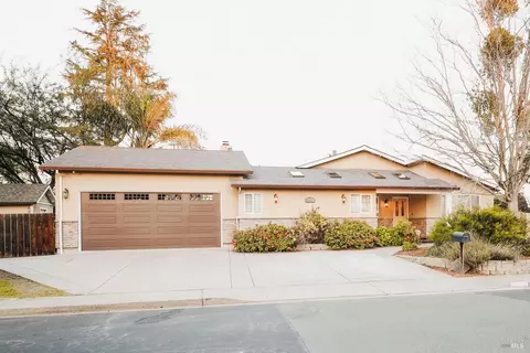 1202 Astoria Dr, Fairfield, CA 94534