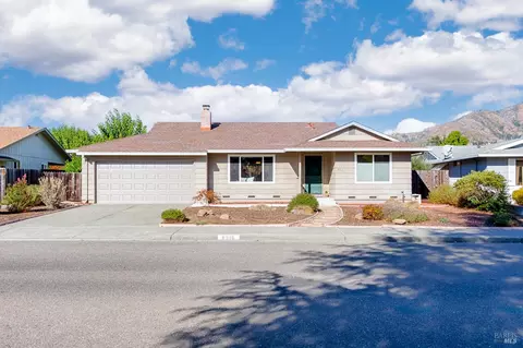 8916 Oakmont Dr, Santa Rosa, CA 95409
