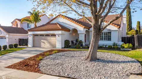 190 Bantry Dr, Vacaville, CA 95688 photo 2