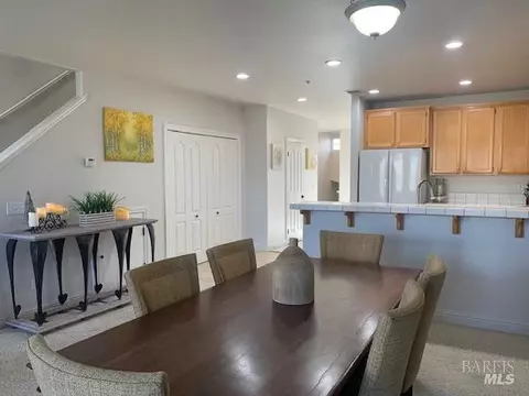 Dining - 672 Mcclelland Dr, Windsor, CA 95492 photo 2 of 2