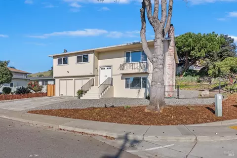 724 Fleming Ave E, Vallejo, CA 94591 photo 2