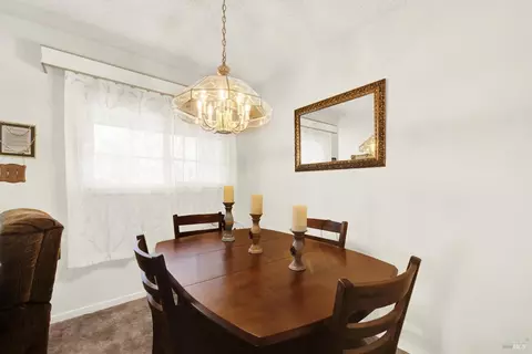 Dining - 138 Toyon Dr, Vallejo, CA 94589 photo 2 of 5