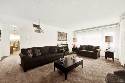 Living - 138 Toyon Dr, Vallejo, CA 94589 photo 1 of 5