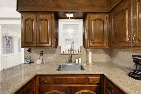 Kitchen - 138 Toyon Dr, Vallejo, CA 94589 photo 5 of 8