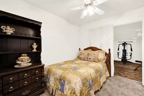 Bedroom - 138 Toyon Dr, Vallejo, CA 94589 photo 6 of 13