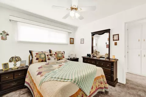 Bedroom - 138 Toyon Dr, Vallejo, CA 94589 photo 11 of 13