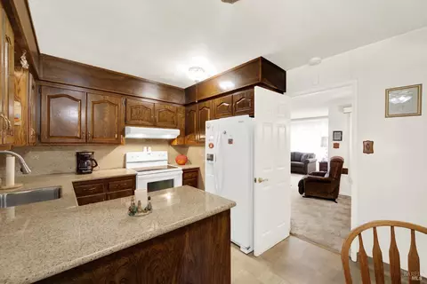 Kitchen - 138 Toyon Dr, Vallejo, CA 94589 photo 2 of 8