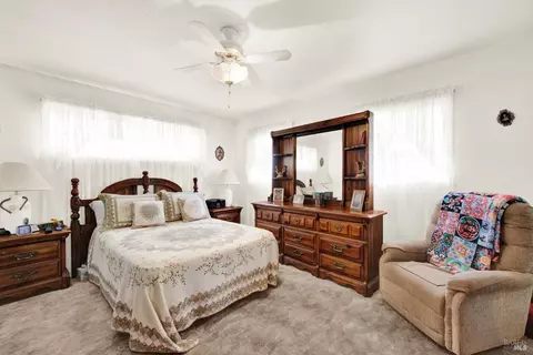 Bedroom - 138 Toyon Dr, Vallejo, CA 94589 photo 1 of 13