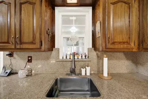 Kitchen - 138 Toyon Dr, Vallejo, CA 94589 photo 8 of 8