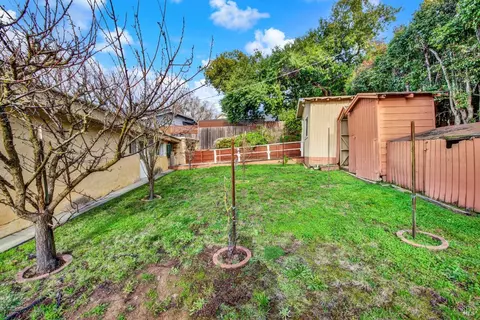 Exterior - 138 Toyon Dr, Vallejo, CA 94589 photo 14 of 22