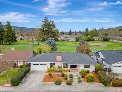 7528 Oak Leaf Dr, Santa Rosa, CA 95409