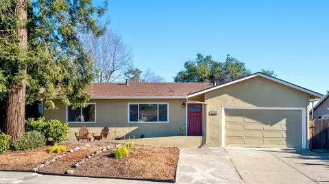 1034 Estes Dr, Santa Rosa, CA 95409