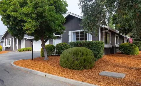 427-429 University St, Healdsburg, CA 95448